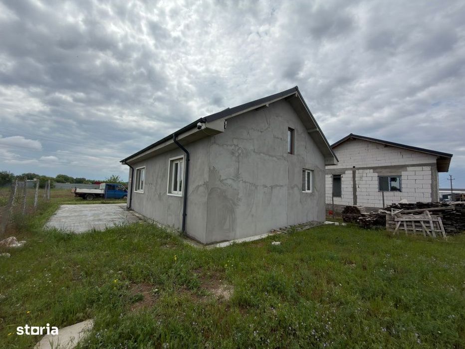 Casa de vanzare, 80 mp, Izvorul Rece
