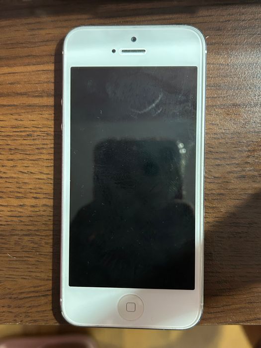 iPhone 5 като нов може за части