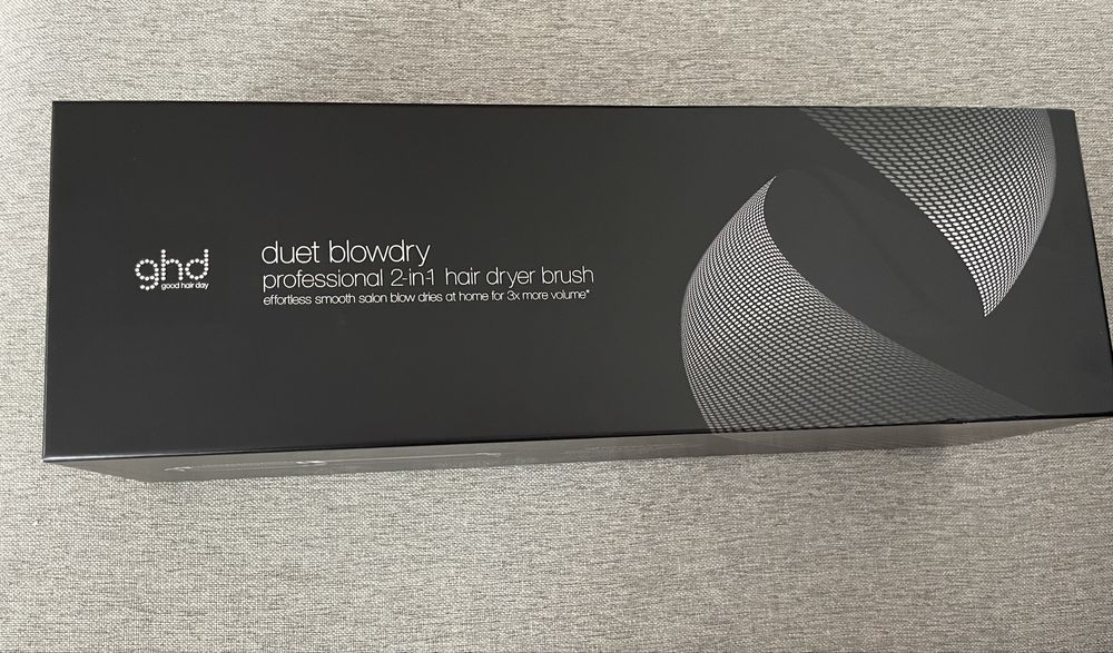 Uscator de păr cu perie rotundà GHD Duet Blowdry, negru