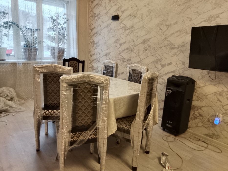 Продам сто со стульями