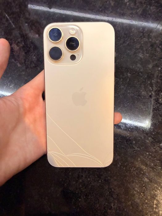 iPhone 16 Pro Max 256 Гб 92 емкость обмен на 15 про и доплата