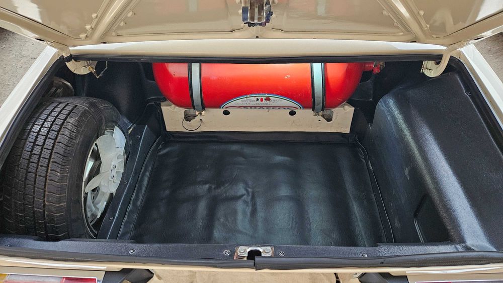 Сотилади Жигули 2106