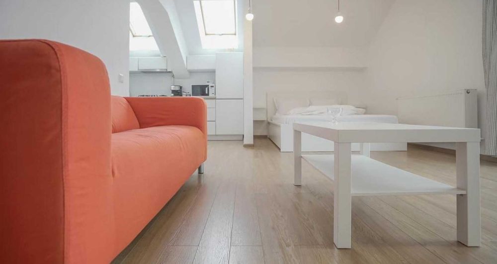 Inchiriez studio central, strada Traian 21, constructie 2016