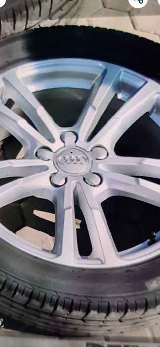 Vînd Jante Originale vw Touareg  pe 18 cu  anvelope dista. Între prez.