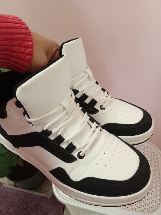 Нови кецове за момче номер 39