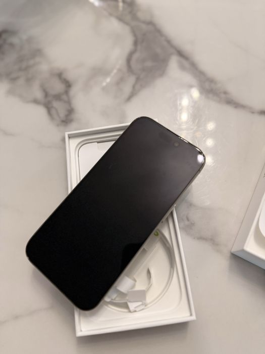 iPhone 15 pro 512gb