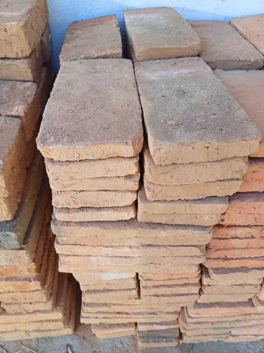 Caramida de pămânr pt sobe și olan.