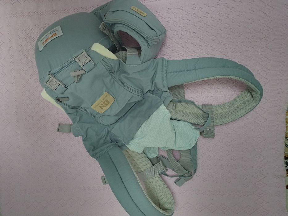 VÂND MARSUPIU pentru bebeluși până la 36 kg. Vând 2 bucăți, cel albastru (1) -  NOU complet nefolosit (costă 150 lei), marsupiu (2)(costă 100 lei)
