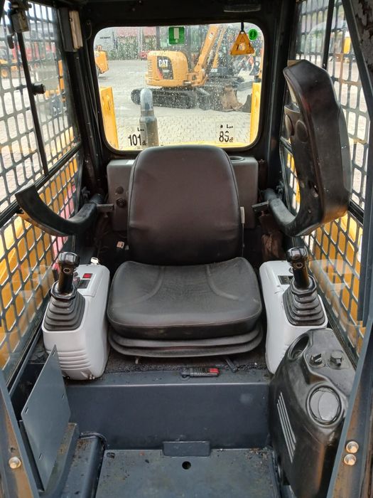 Miniincarcator komatsu SK 714 2800 kg an 2019