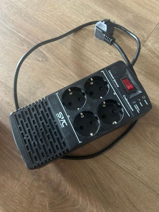 Стабилизатор напряжения