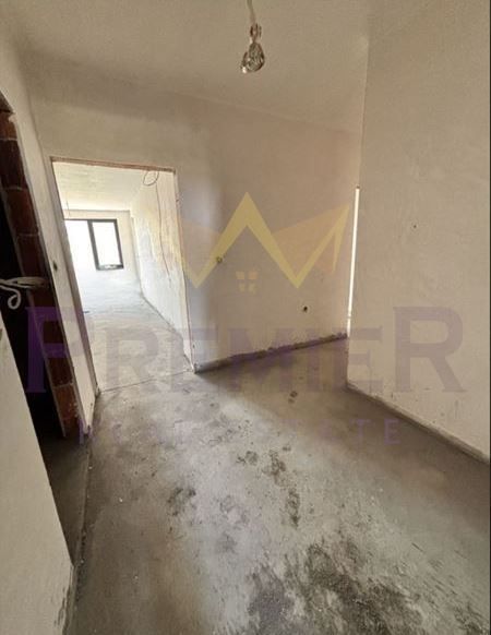 Продава се Тристаен апартамент в Пловдив, Гагарин - 121 кв.м за 1372 €/кв.м - Снимка #7