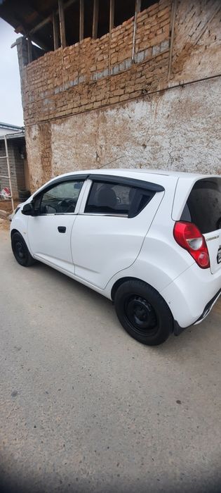 Spark Sotiladi 2010 yil Naht yoki arenda