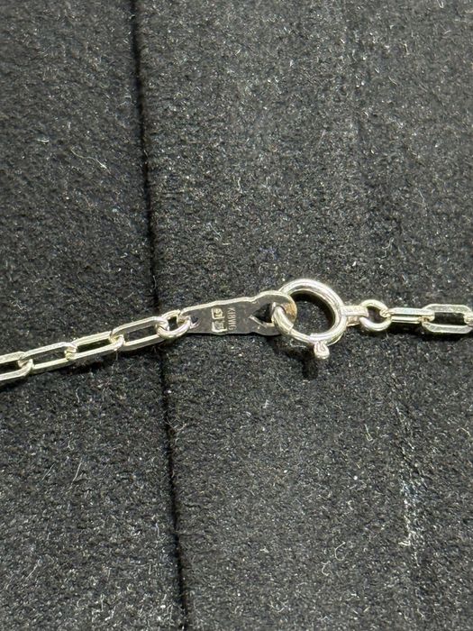 Cruce cu diamante naturale