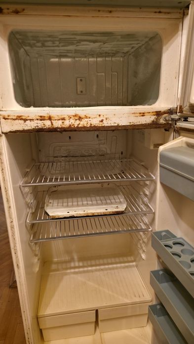 Продам  холодильник