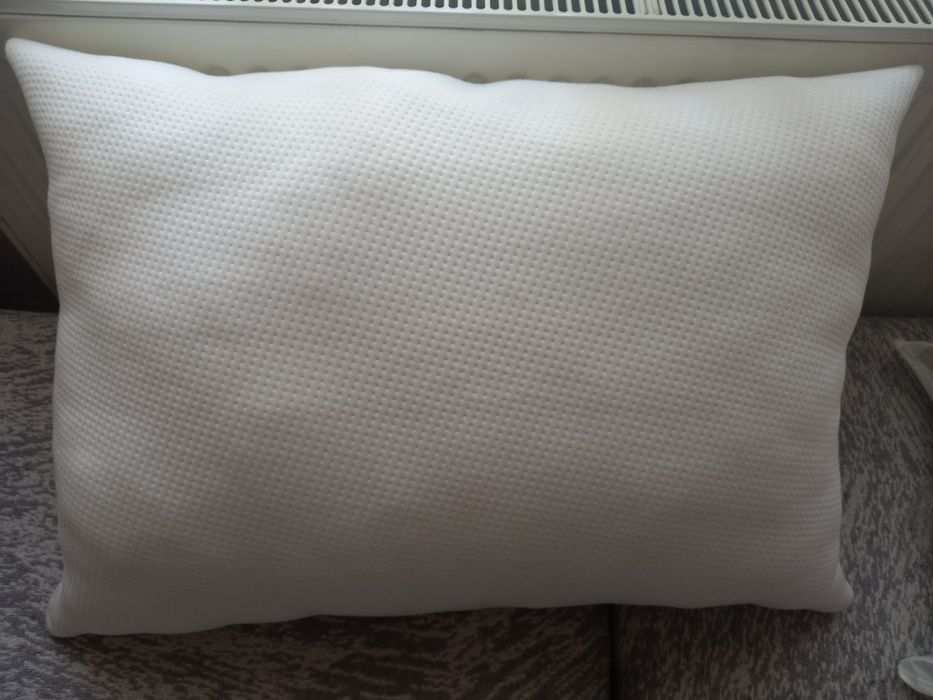 Възглавници за сън цени от 20лв/ Сгъваем матрак- 65/190-70лв