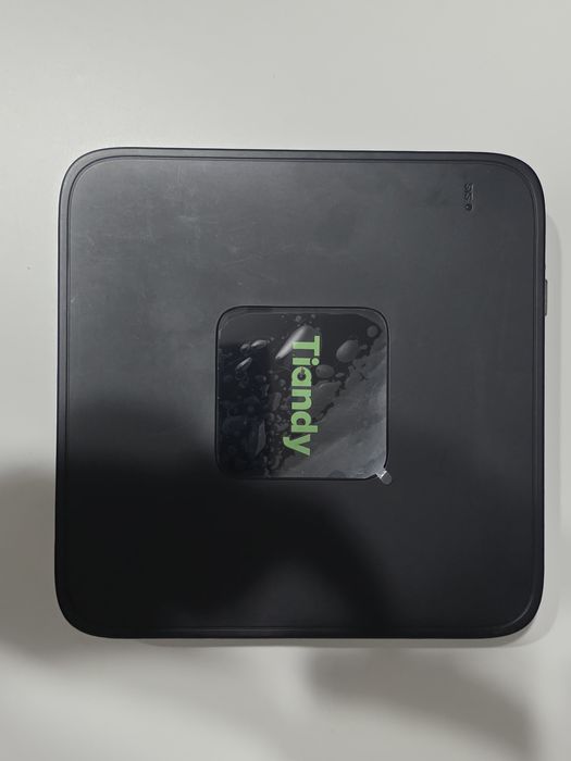 Kit supraveghere Tiandy Poe