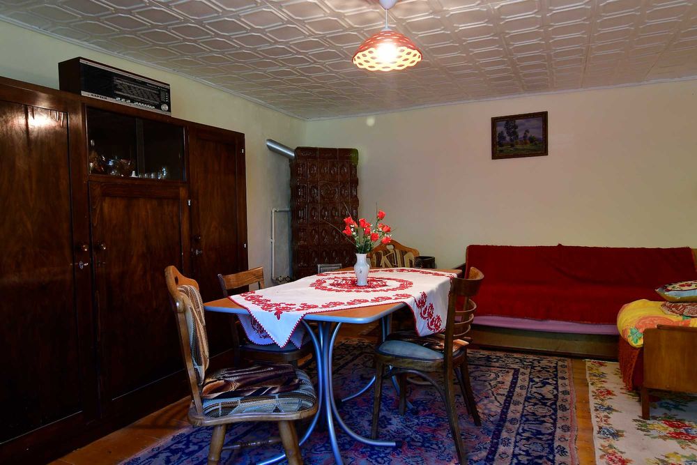 Casă și spațiu comercial Cuci, cu suprafața utilă de 144 mp