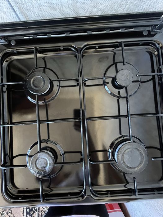 Газ плита ARTEL бу(красный)