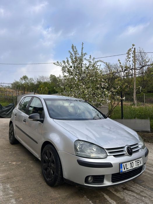 Vand golf 5 1.6 benzina