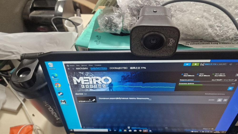 Веб камера для стриминга мощная, качество хорошее,Logitech Web Camera