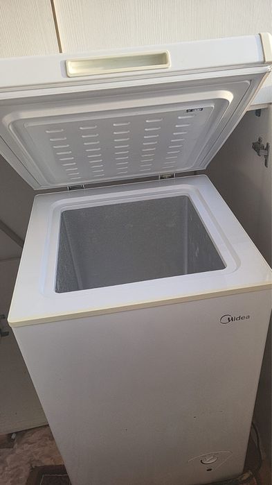 Продам морозильную камеру