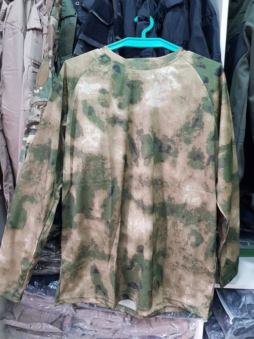 Мужская футболка с длинным рукавом "зеленый мох"