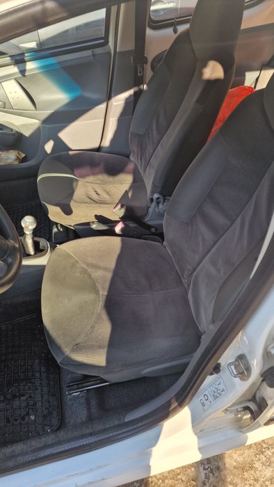 Vand Citroen C1 din 2008,benzina,consum mic,4 usi,208857 km in crestere