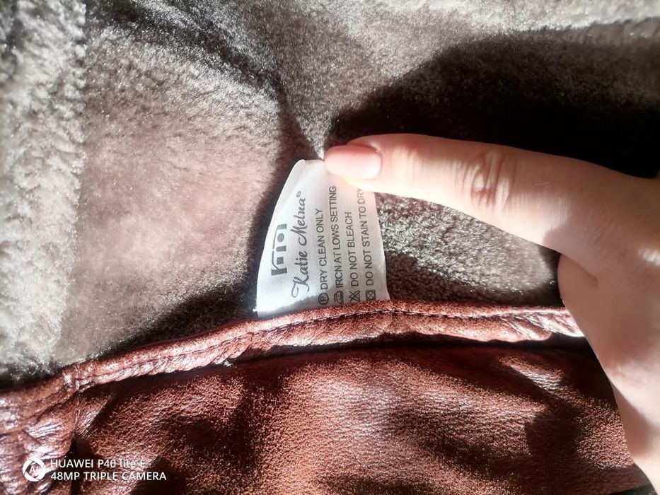 Продам дубленку женскую 52 рр