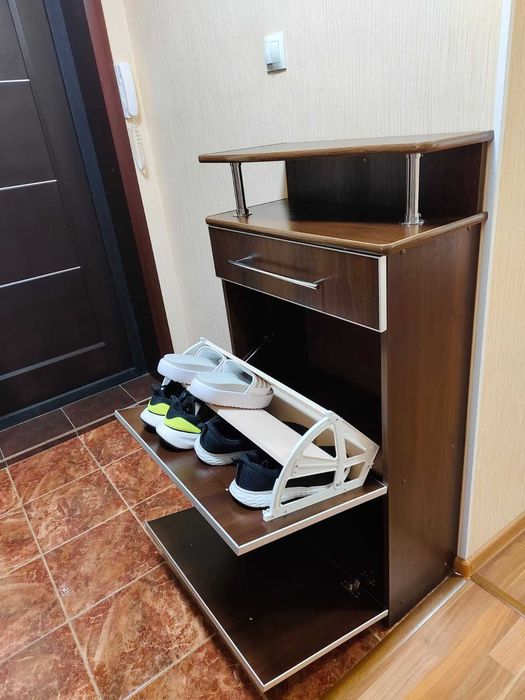 Продам тумбу для хранения обуви