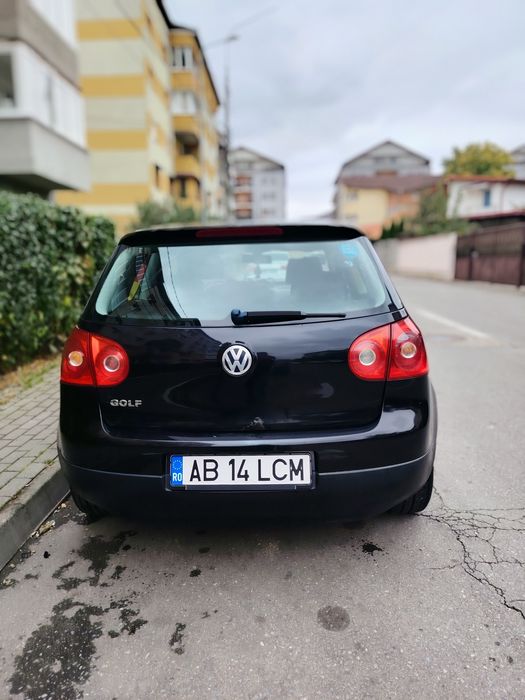 Volkswagen Golf 2004 benzină, 1.617 € — imagine 2