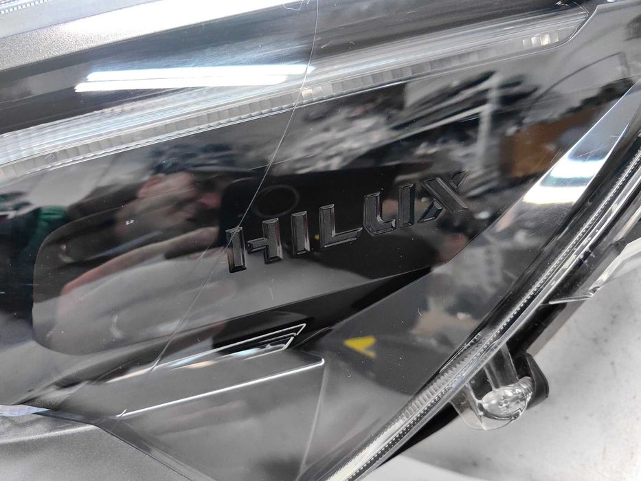 Оригинален фар Тойота  Toyota Hilux Full Led