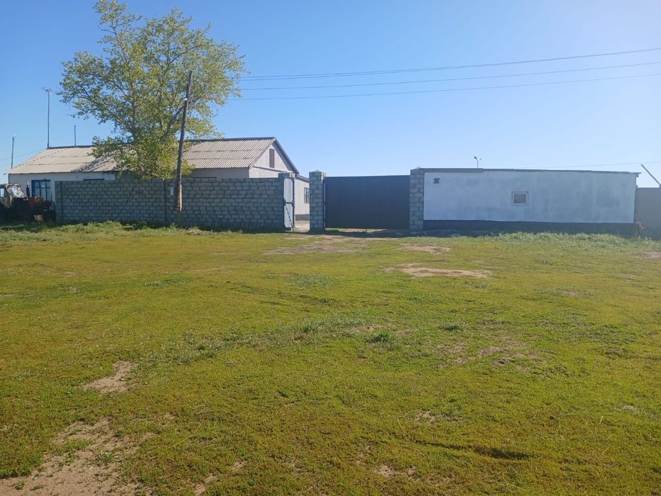 Продам КХ база дом баня