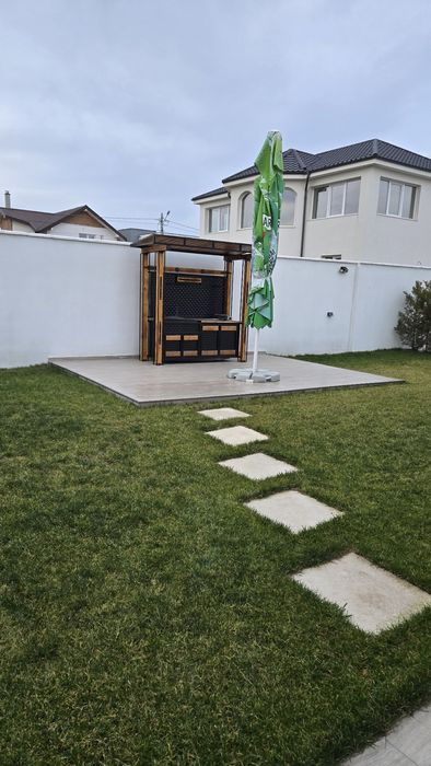 Case Lazu de vanzare