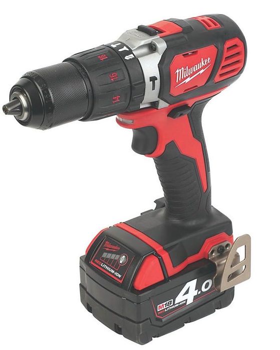 MILWAUKEE M18 BPP4C-402B 18V 2 x 4.0AH LI-ION red lithium 4 части + 1