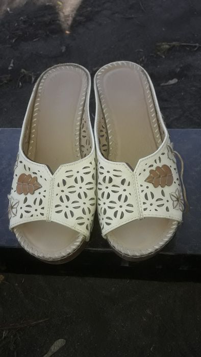 Босоножки - шлепанцы женская обувь 35 размер