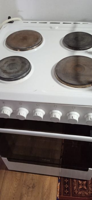 Срочно! Торг! Продаётся Электро Плита Артел с Духовкой