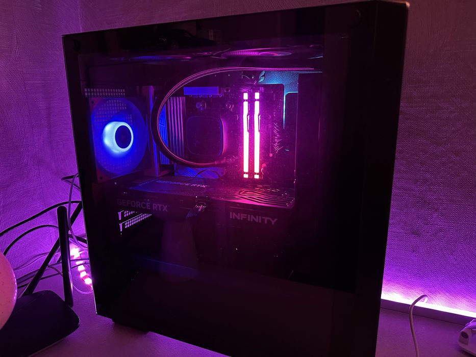 Геймърски Компютър RTX 5070