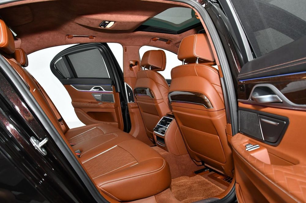 BMW 750i xDrive FULL INDIVIDUAL – Interior Maro