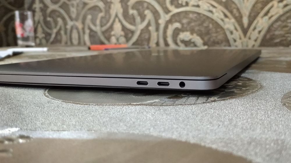 MacBook Pro 2017 15 inch 512gb
