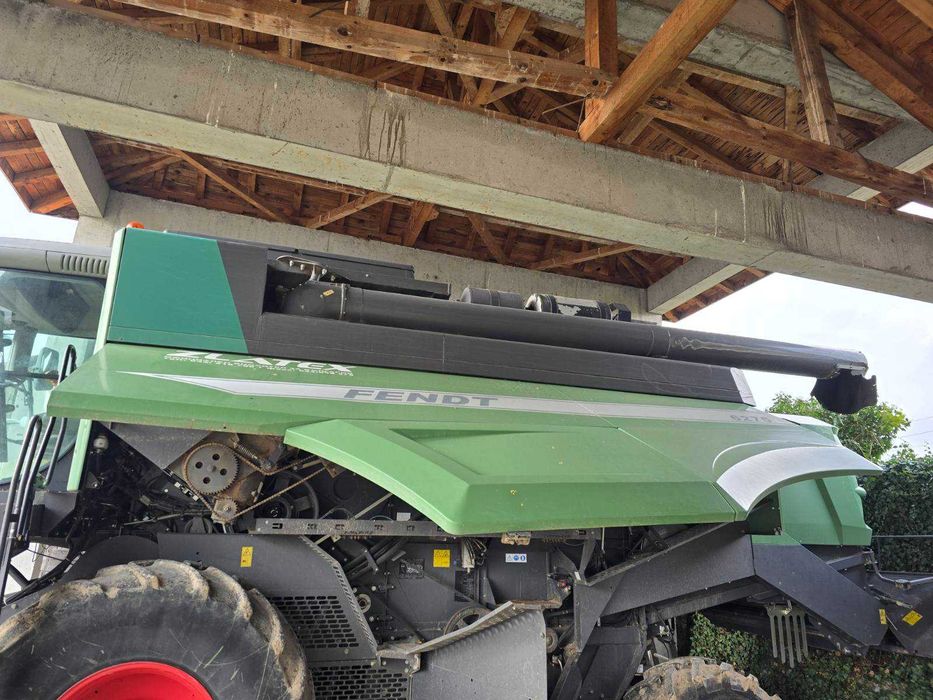 Продавам комбайн FENDT 6275L