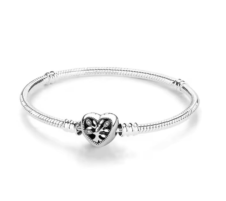 Сребърни гривни с печат Pandora