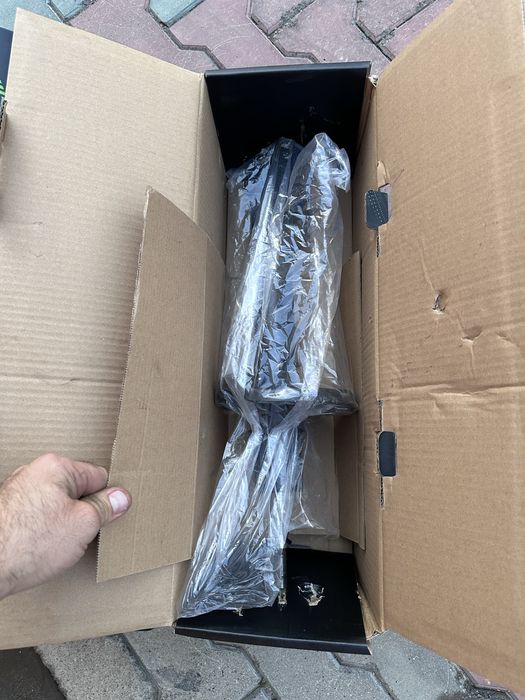 Продам амортизаторы от  kia Rio X Line