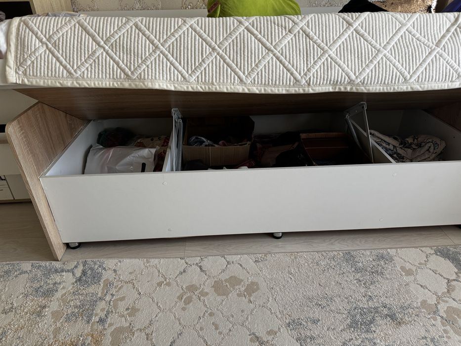 Односпальный Кровать