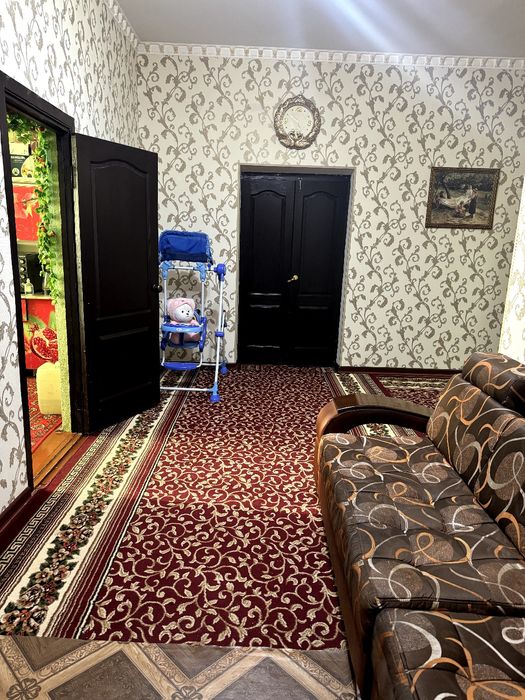 Намунали уй сотилади