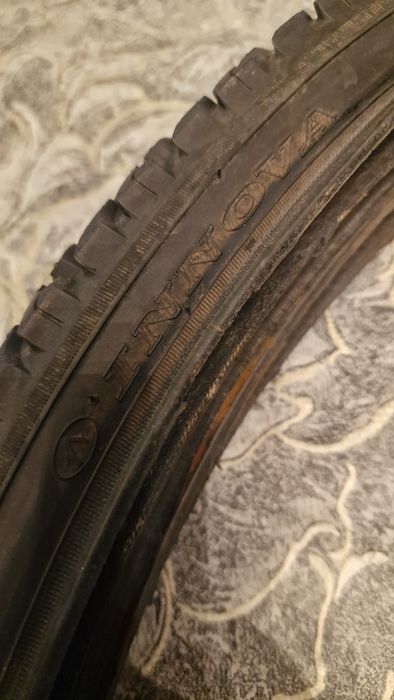 Продам шипованные велопокрышки
