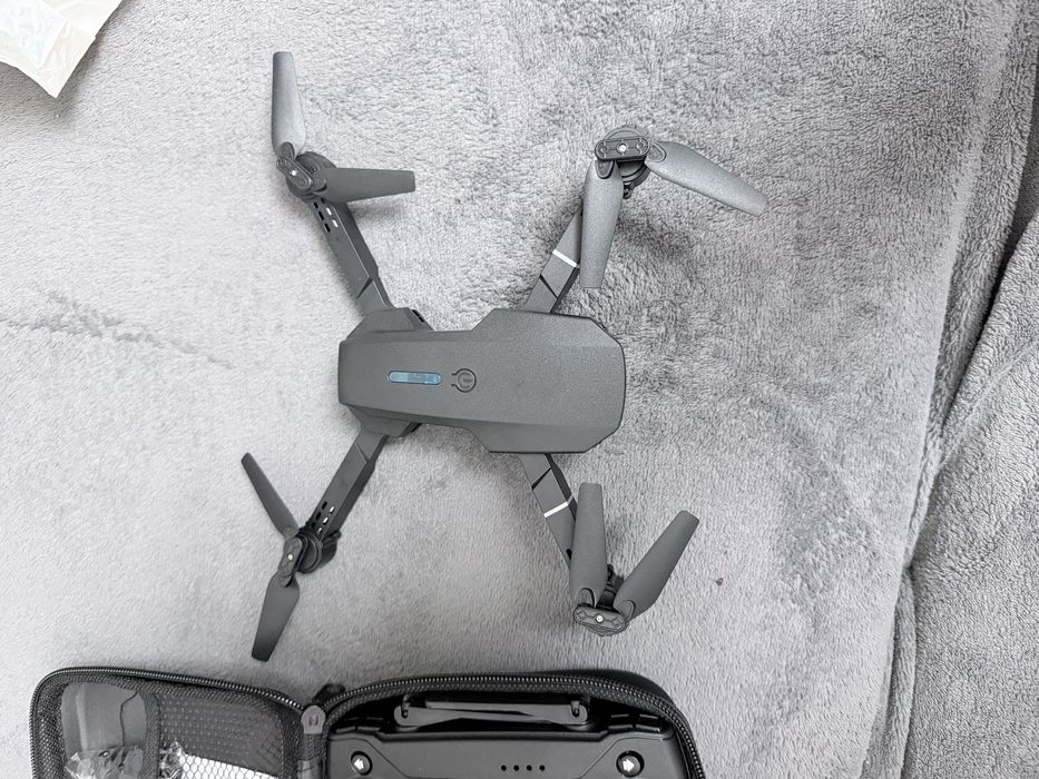 Drona tip jucarie camera video