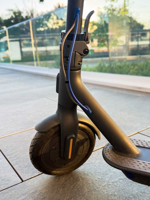 Trotineta electrica Xiaomi Electric Scooter 3, Putere Motor 300 W, Viteza Maxima 25 Km/h, Negru