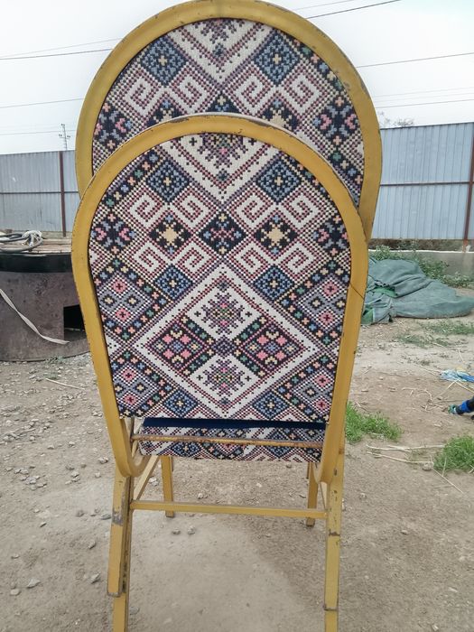 Стулья металический