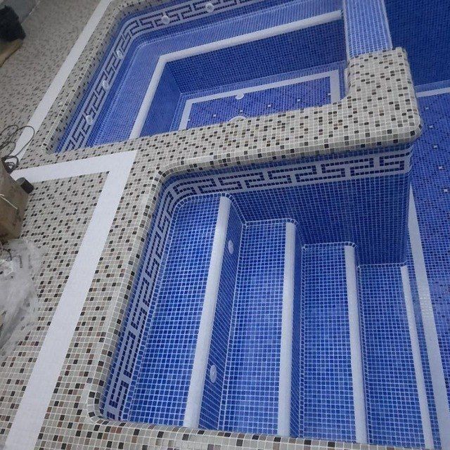 Mayolika mazayka basseyn uchun