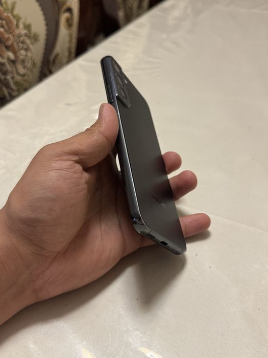 Samsung S22 plus 256/8